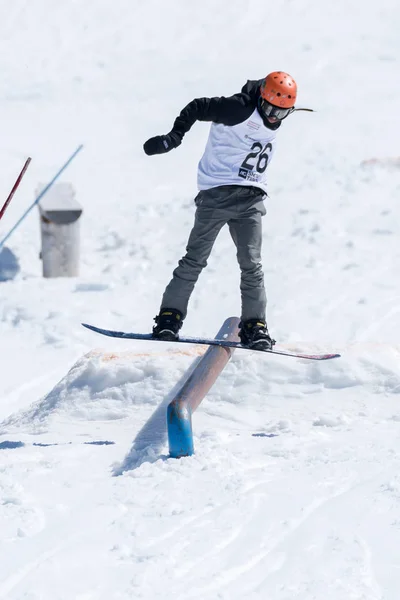 Mateus Morais durante i Campionati Nazionali Snowboard — Foto Stock
