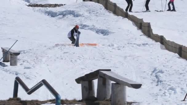 Mateus Morais durante o Campeonato Nacional de Snowboard — Vídeo de Stock