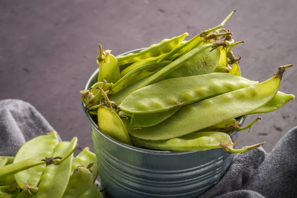 Grüne Zuckererbsen — Stockfoto