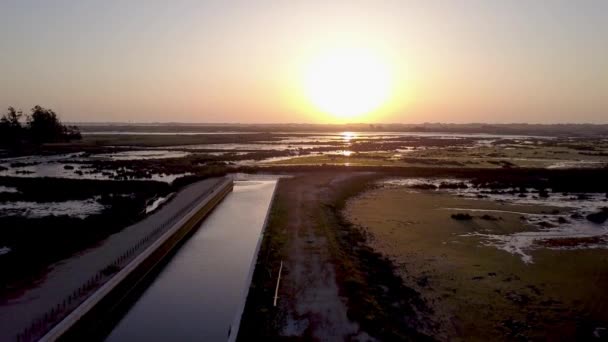 Vista aérea da Ribeira do Gago ao pôr-do-sol — Vídeo de Stock