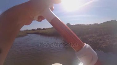 Paddleboarding kadar kadın stand POV