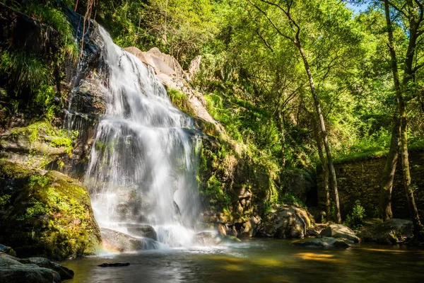 Schöner wasserfall in cabreia portugal — Stockfoto