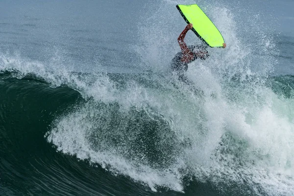 Bodyboarder akcióban — Stock Fotó