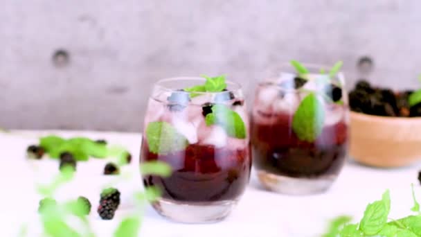 Fresh blackberry drink — Stock Video