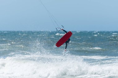 kiteboarder sörf keyfini