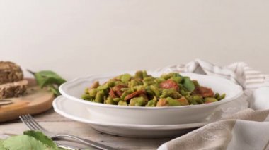 haşlanmış geniş fasulye