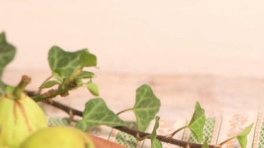 Mutfak coutertop üzerinde lezzetli incir