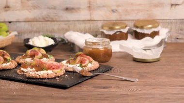 Tahıllı crispread meze