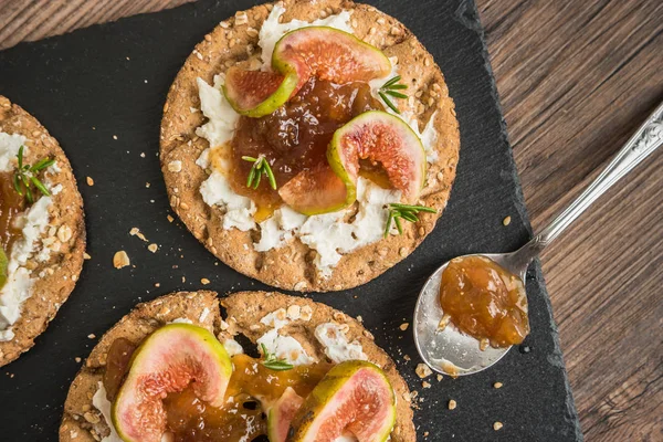 Tahıllı crispread meze