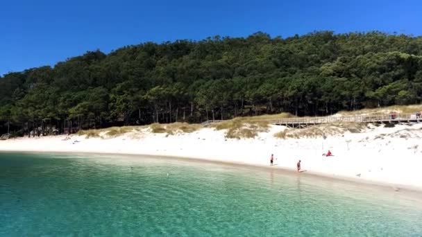 Cies 諸島ではスペインのプラヤ ・ デ ・ ロダス — ストック動画