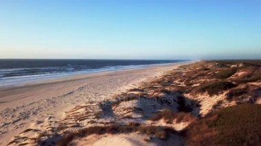 Gün batımında Beach havadan görünümü