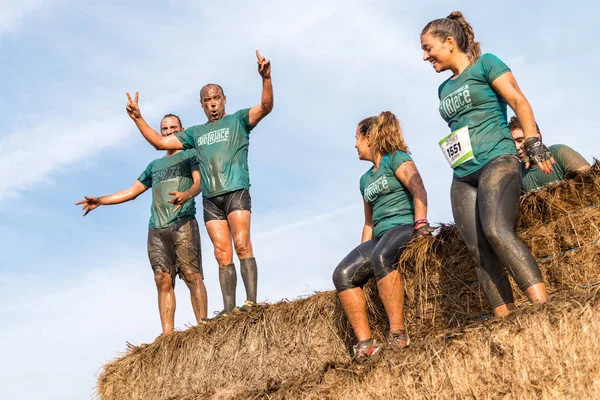 Saman osbtacle üstesinden sporcular