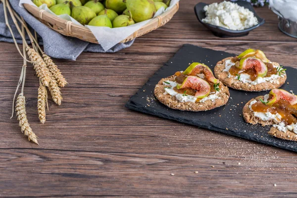 Tahıllı crispread meze