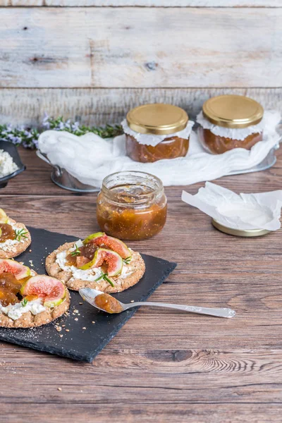 Tahıllı crispread meze