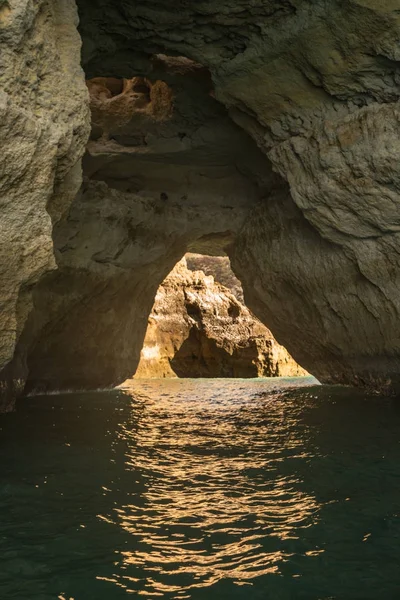 Algarve에서 아름 다운 동굴 — 스톡 사진
