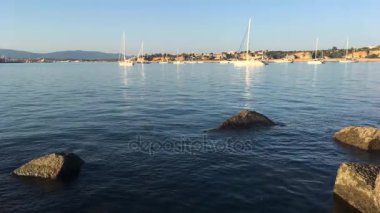 Portimao bağlantı noktasından Molhe görünümünü