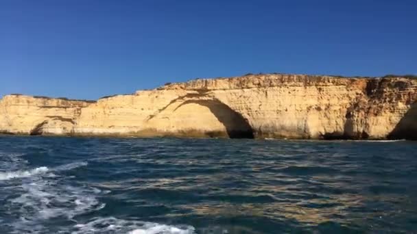 Côtes rocheuses près de Carvoeiro — Video