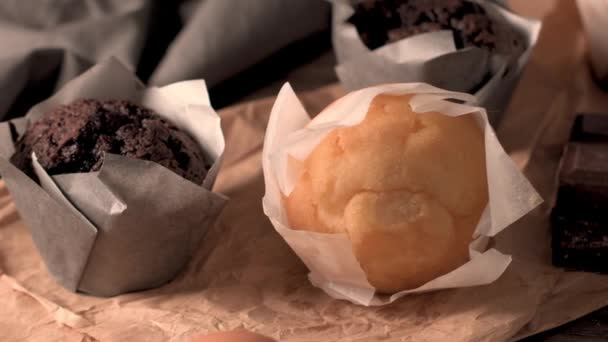Lahodné domácí muffins — Stock video
