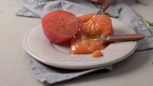 柿果的复古风格仿古桌上 — 图库视频影像