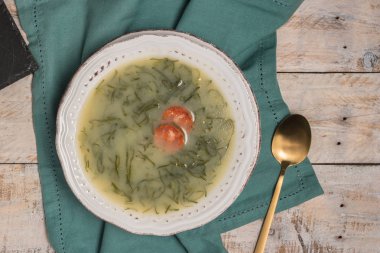 Caldo verde soup