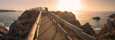 Aljezur 'da Carrapateira' dan Ponta do Castelo