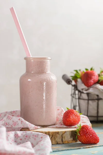 Smoothie de morango saudável — Fotografia de Stock