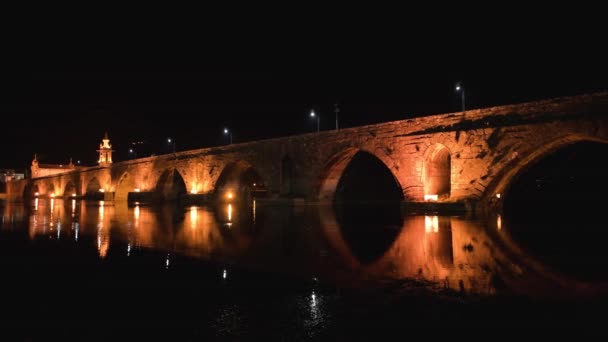 Ночной Вид Римский Мост Пересекающий Рио Лиму Понте Лима Камино — стоковое видео