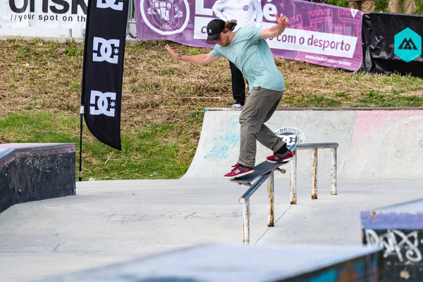 Tiago Fernandes durante la prima fase DC Skate Challenge — Foto Stock