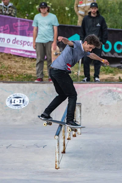 Тиаго Пинто во время первого этапа DC Skate Challenge — стоковое фото