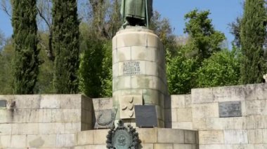 Ponte De Lima, Portekiz - Nisan 2018 yaklaşık: Portekiz ö Afonso Henriques ilk kralı heykeli. Guimaraes, Portekiz