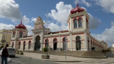 Loule, Portekiz - Mayıs 2018 yaklaşık: Eski kasaba Loule Algarve, Portekiz, markethall.