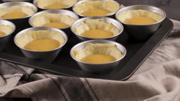 Яєчні Пироги Традиційний Португальський Десерт Пастель Ната Заварні Пироги Під — стокове відео