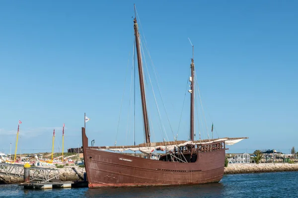 Barco à vela de madeira — Fotografia de Stock