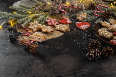 fırında yılbaşı kurabiyeleri