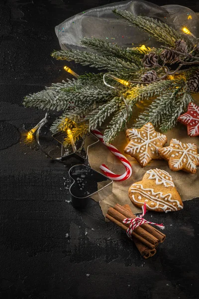 Galletas de Navidad horneadas —  Fotos de Stock