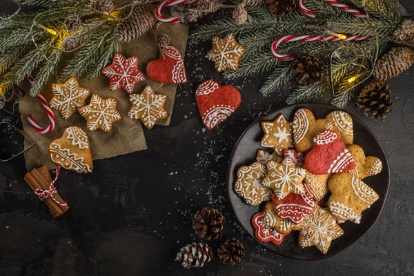 Galletas de Navidad horneadas —  Fotos de Stock