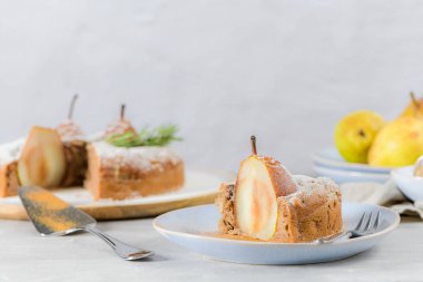 Armut ve tarçınlı lezzetli kek dilimi