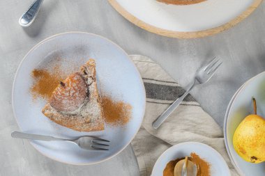 Armut ve tarçınlı lezzetli kek dilimi