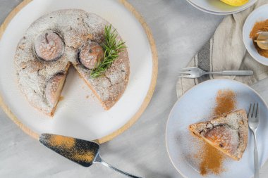 Armut ve tarçınlı lezzetli kek dilimi