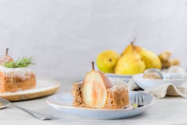 Armut ve tarçınlı lezzetli kek dilimi