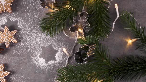 Різдвяне Печиво Кухонній Стільниці Святковими Прикрасами — стокове відео