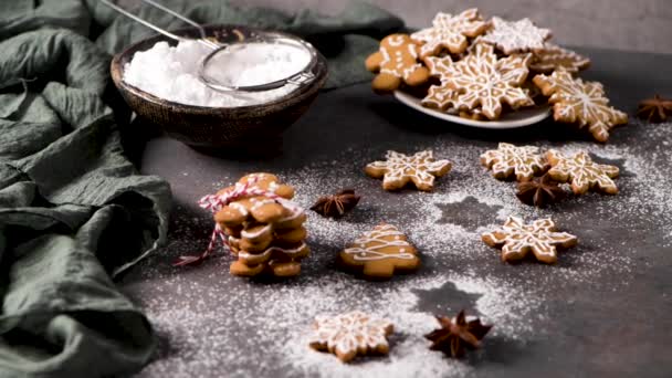Biscuits Noël Sur Comptoir Cuisine Avec Des Décorations Festives — Video
