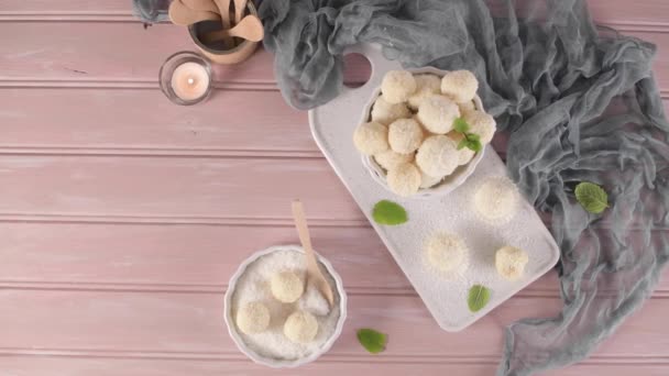 Bonbons Faits Maison Aux Amandes Grillées Noix Coco Sur Une — Video