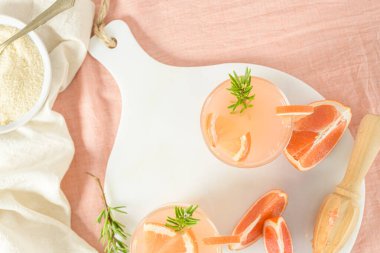 Biberiyeli greyfurt suyu 