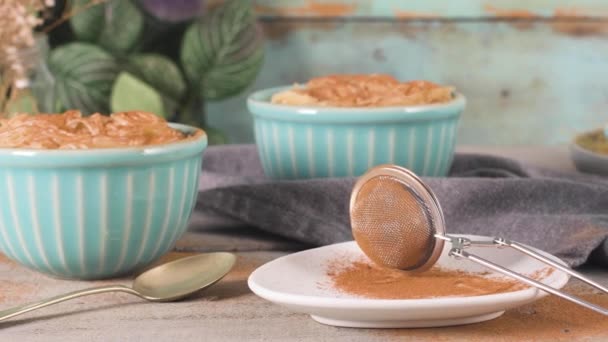 Aletria Een Klassieke Portugese Vermicelli Pudding Dit Een Traditioneel Geserveerd — Stockvideo