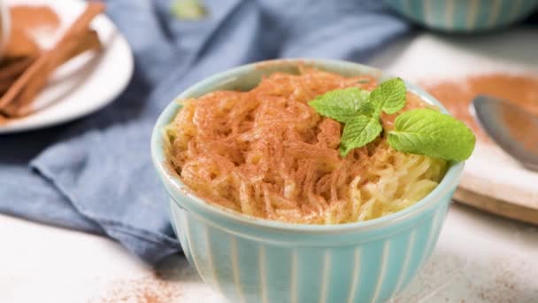 Aletria Klassisk Portugisisk Vermicelli Pudding Som Traditionellt Serveras Julen Det — Stockvideo