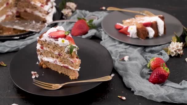 Gâteau Aux Fraises Gâteau Éponge Aux Fraises Fraîches Crème Sure — Video