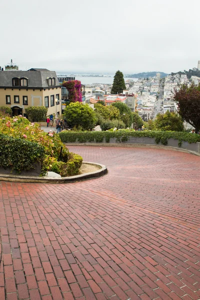 Lombard Street yamuk — Stok fotoğraf