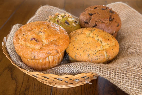 Muffins frescos assados — Fotografia de Stock