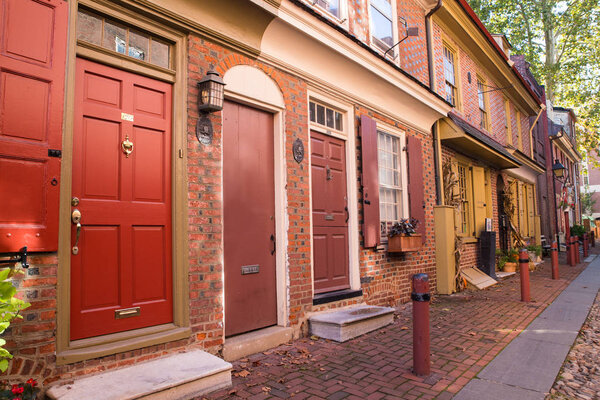 PHILADELPHIA, PENNSYLVANIA - OCTOBER 9, 2016: View of homes along historic Elfreth's Alley in Philadelphia, PA.